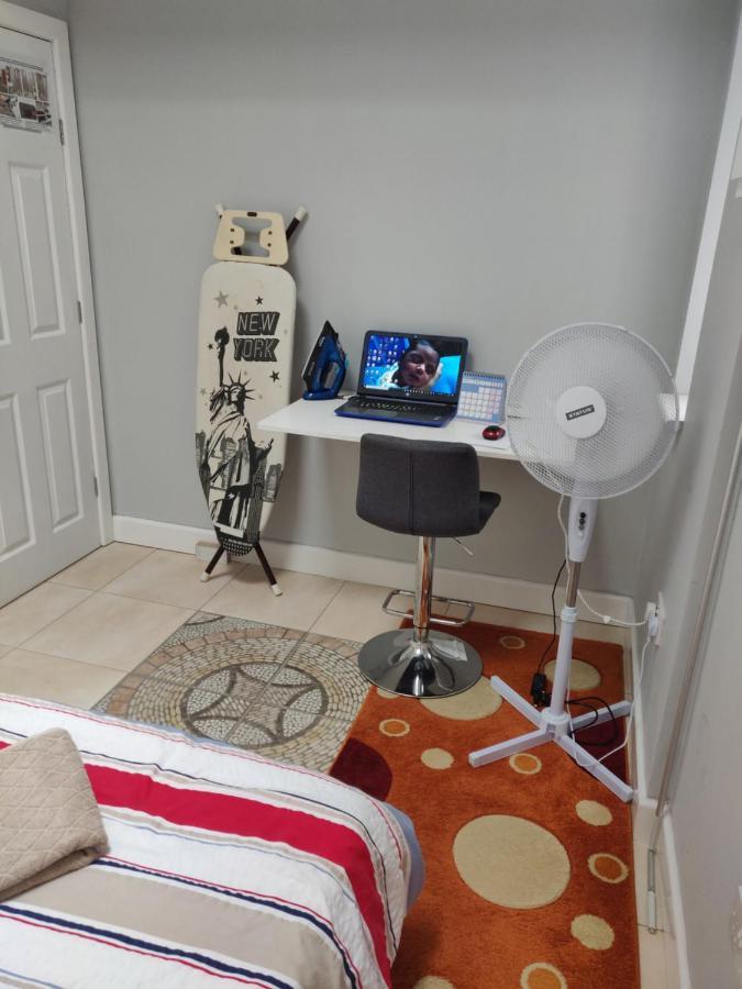 Luxury Apartment In Birmingham With Free Parking. Kültér fotó